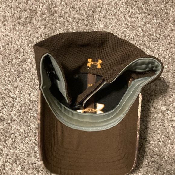2 Under Armour men’s baseball caps, size large - Picture 7 of 9